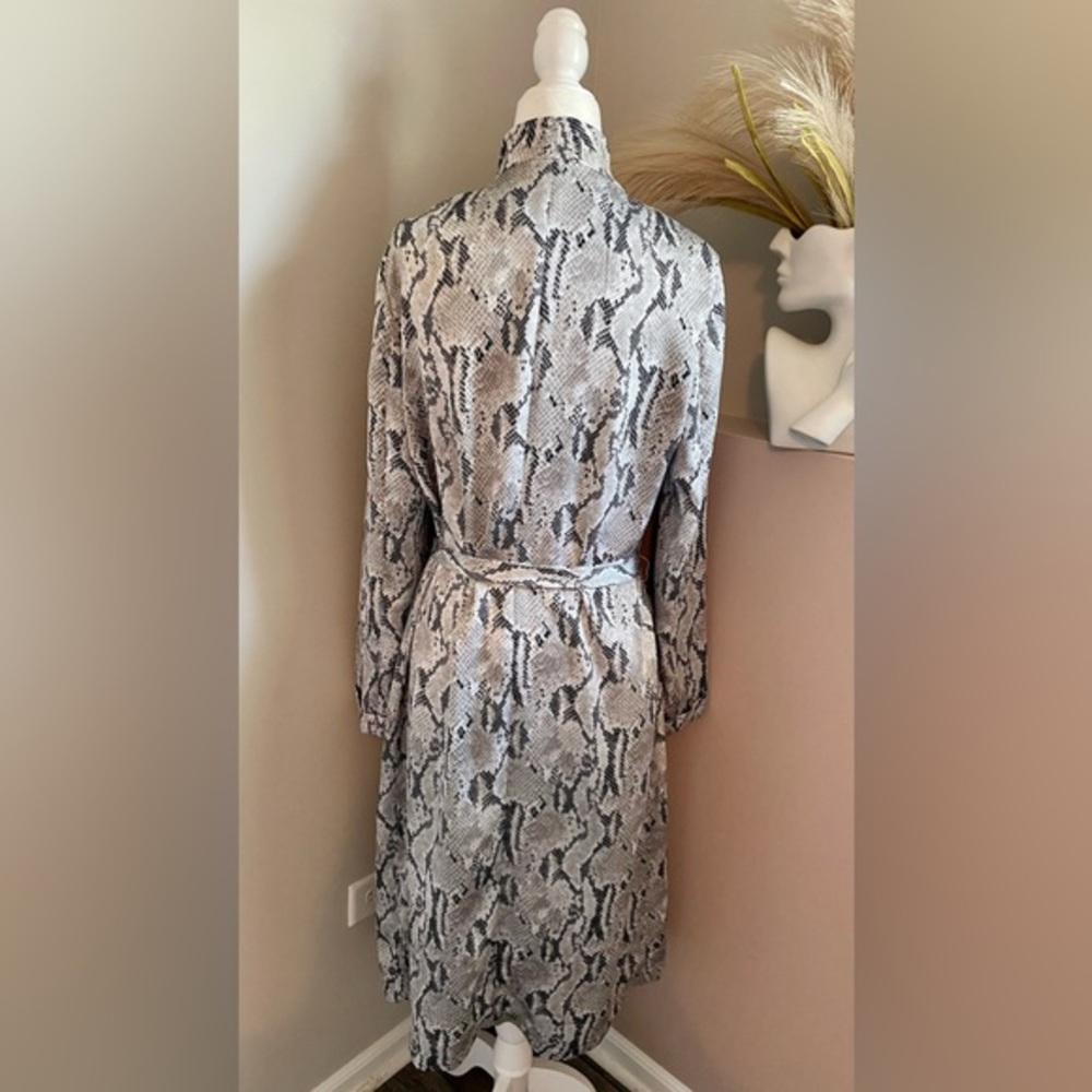 Express Small Snake Print Black Gray White Duster Spring Fall Formal Office - Picture 3 of 4